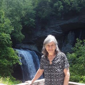 Meet your Posher, Lynnie